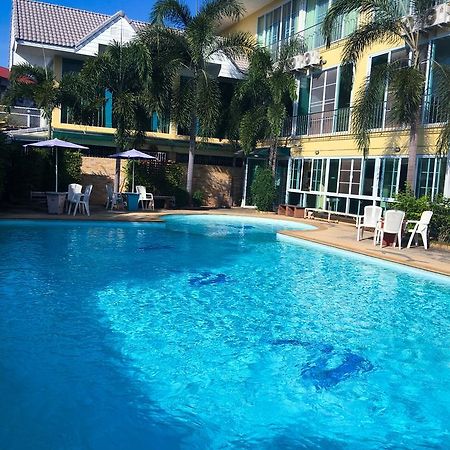 The O2 Aparthotel Udon Thani Buitenkant foto