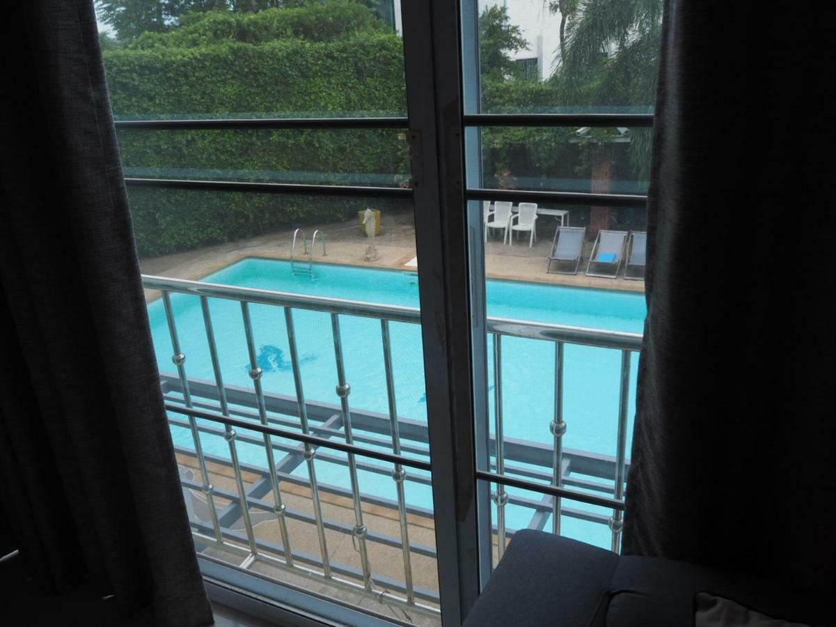 The O2 Aparthotel Udon Thani Buitenkant foto